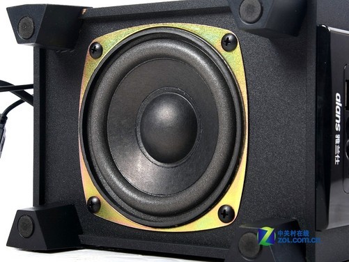 雅兰仕q1音箱:低音单元