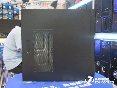 独特面板设计 硕一D608机箱现价329元 