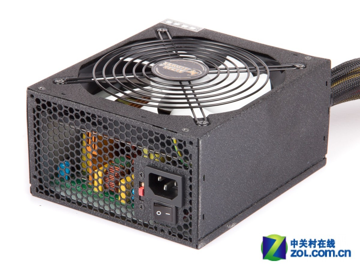 【高清图】 不只是效能高 白金冰蝶500w电源首测图3