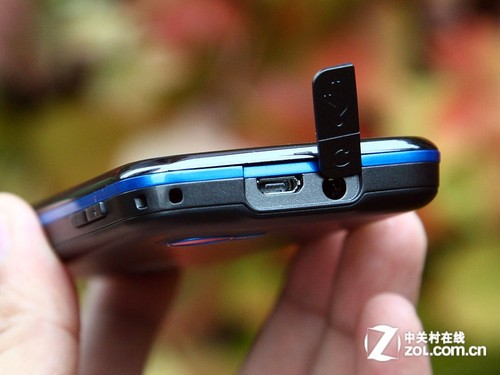 ��ɫ����ʱ�д��� Androidϵ��ĦW600���� 