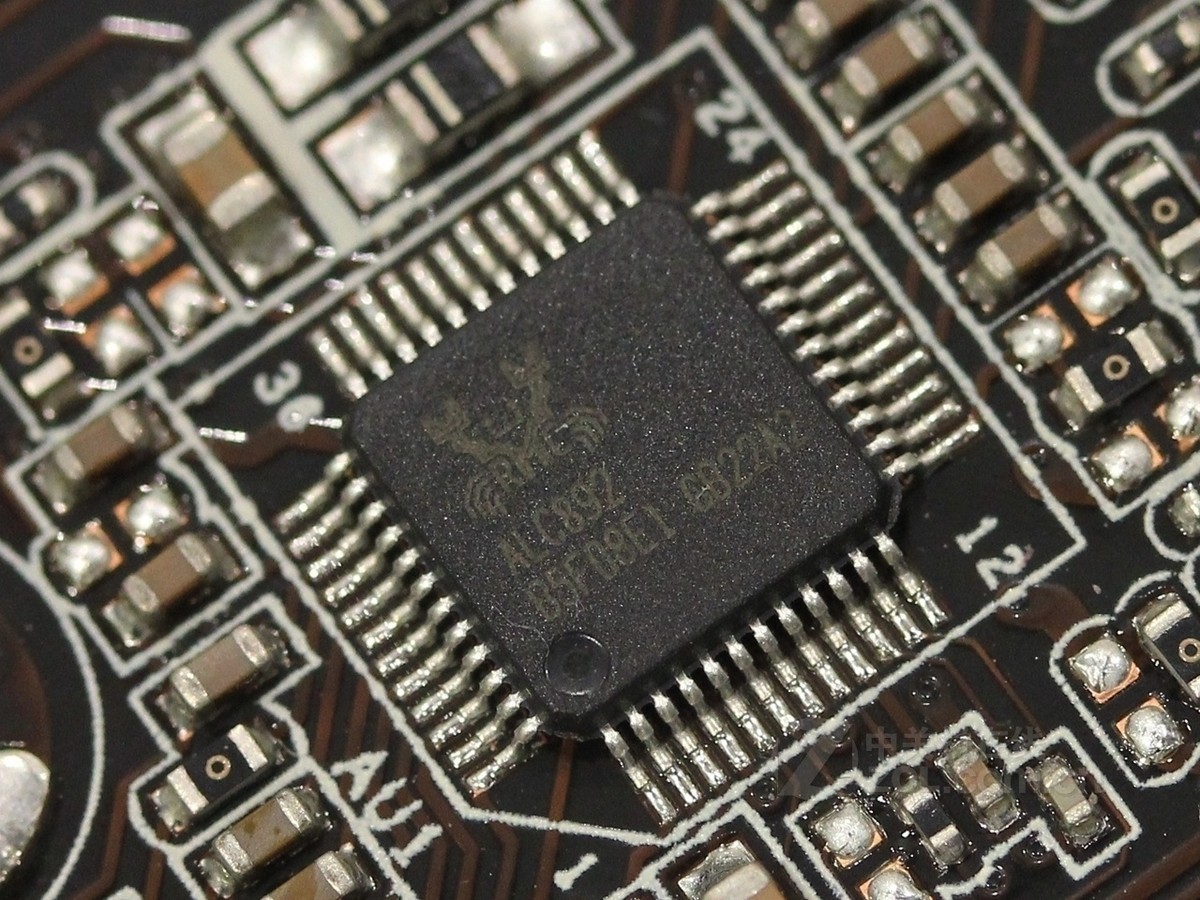 【高清图】 华擎(asrock)970 极限玩家 4音频芯片 图9