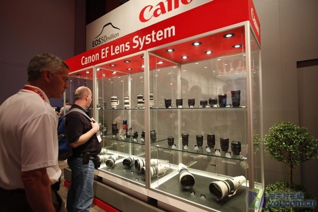 ذƷƼ CES 2012չֳ̨ʵ