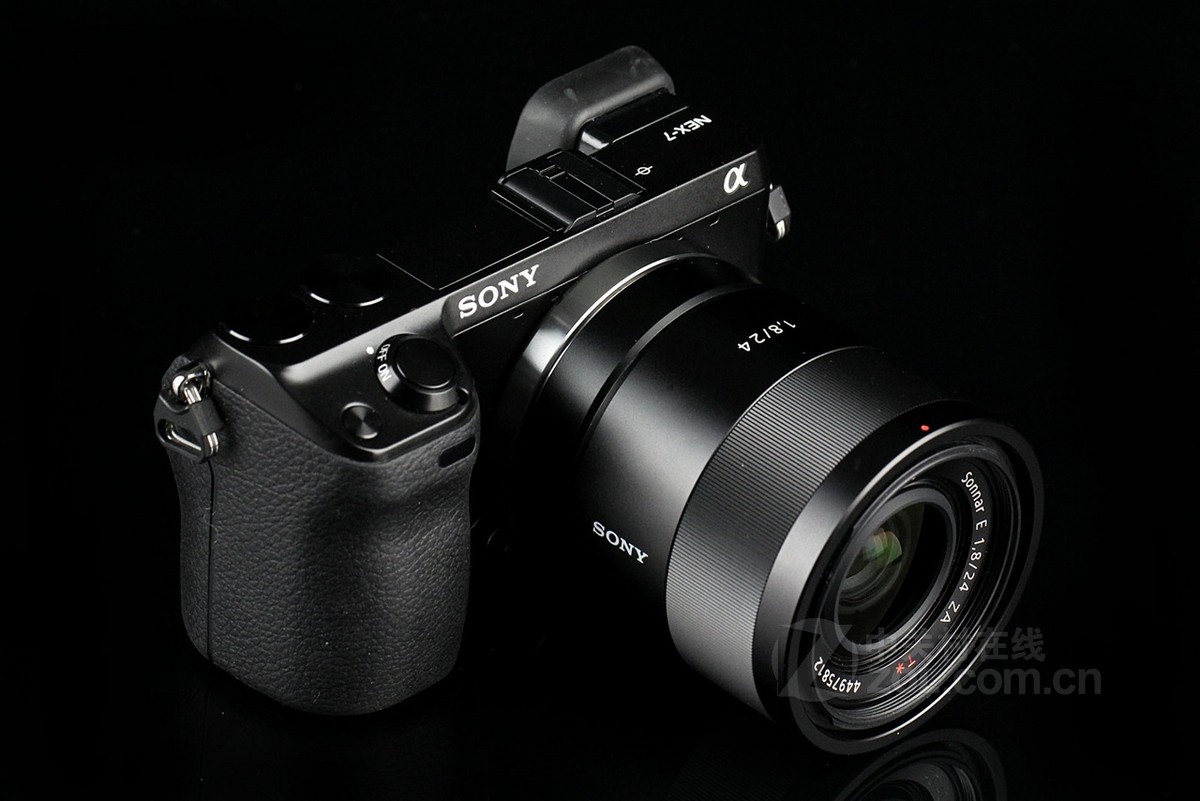 【高清图】 索尼(sony)carl zeiss sonnar t* e 24mm f/1.