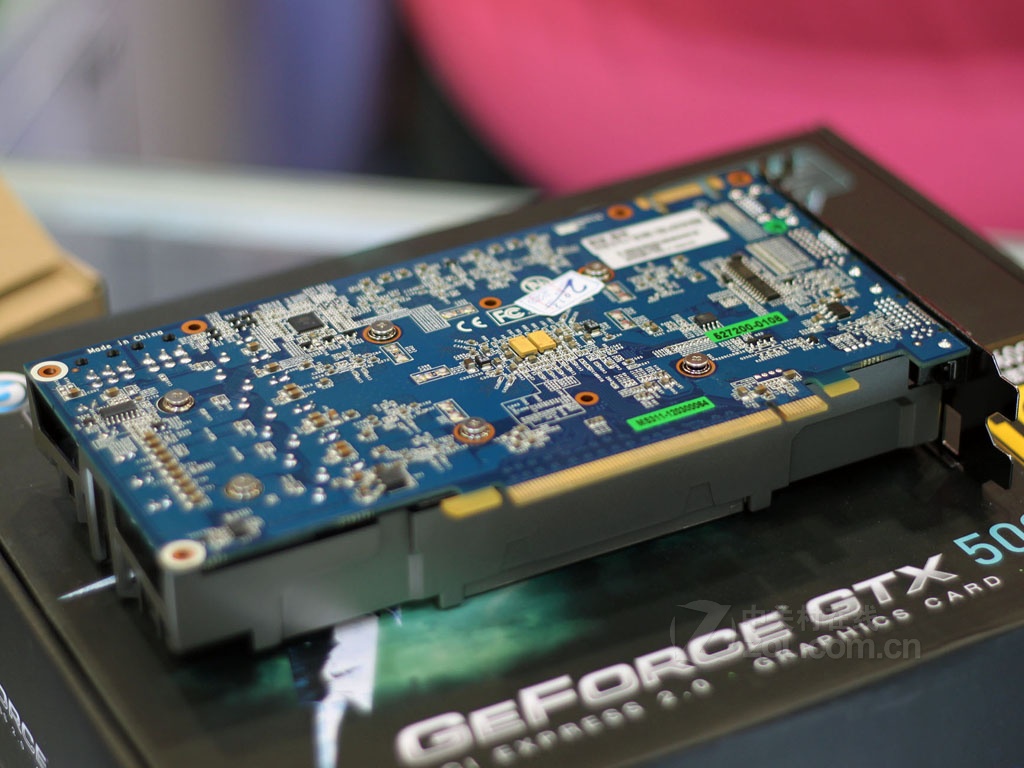 影驰gtx560se 黑将版