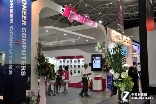 11�ҳ���Э�� ̨������չAMDչ̨һ�� 