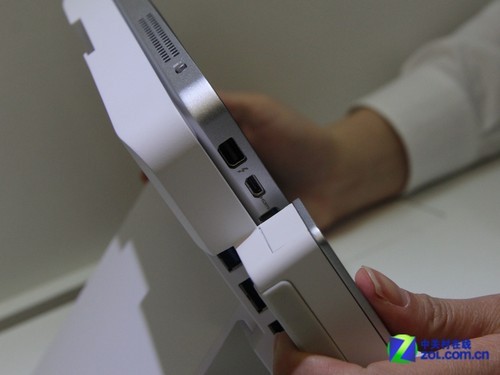 Computex��Ʒ �곞WIN8ƽ��W700���� 