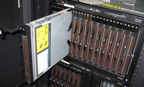 ibm刀片服务器