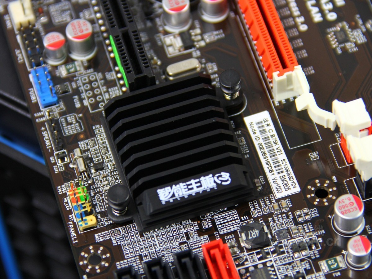 七彩虹战斧c.b75k v21