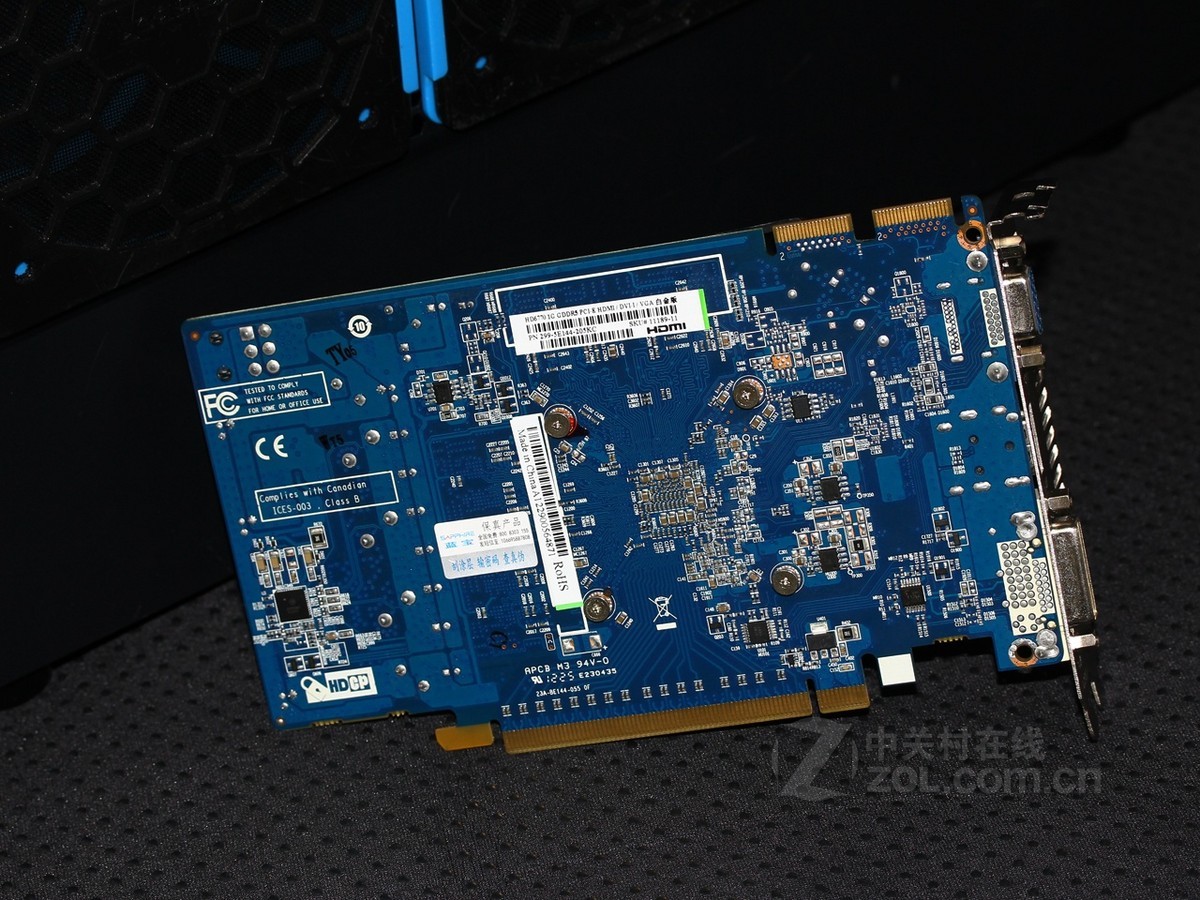 【高清图】 蓝宝石(sapphire)hd 6770 1gb gddr5白金版效果图 图59